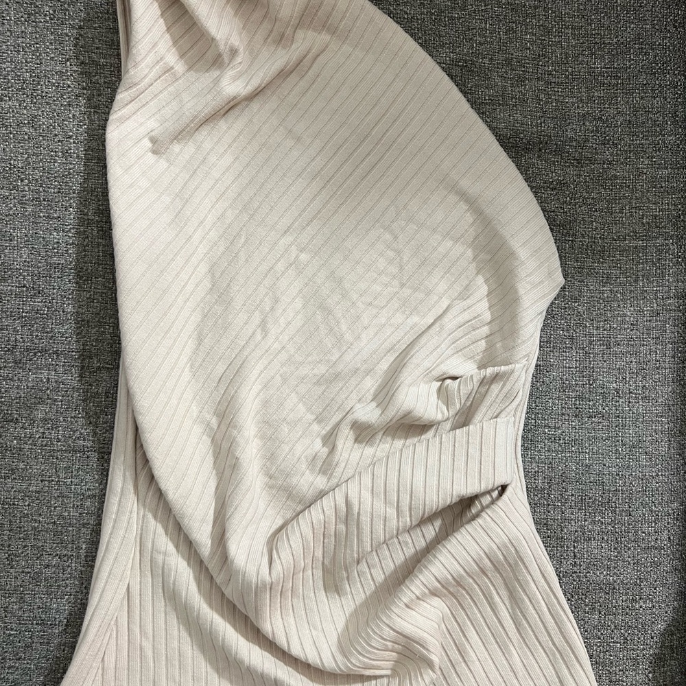 One-Shoulder Cream Ribbed Top - Picture 2 of 3